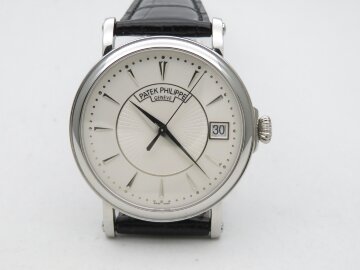 Patek Philippe Calatrava 5153G-010