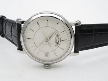 Patek Philippe Calatrava 5153G-010