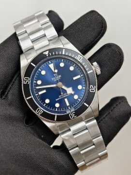 Tudor Black Bay 68 M7943A1A0NU-0001
