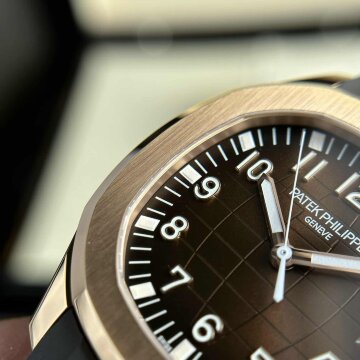 Patek Philippe Aquanaut 5167R-001