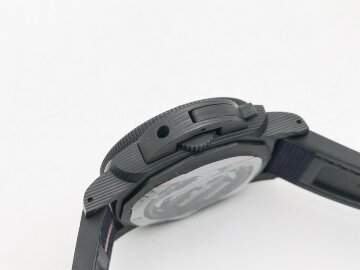 Panerai Luminor Submersible Luna Rossa Carbotech PAM01563