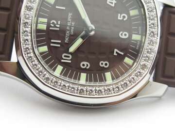 Patek Philippe Ladies Aquanaut 5067A-023