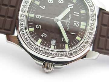 Patek Philippe Ladies Aquanaut 5067A-023