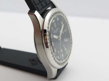 Patek Philippe Ladies Aquanaut 5067A-001