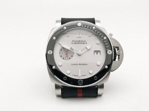 Panerai Submersible QuarantaQuattro Luna Rossa PAM01681