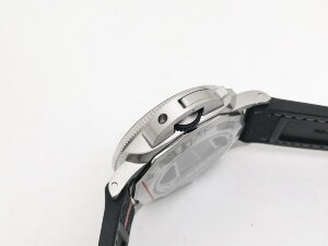 Panerai Submersible QuarantaQuattro Luna Rossa PAM01681