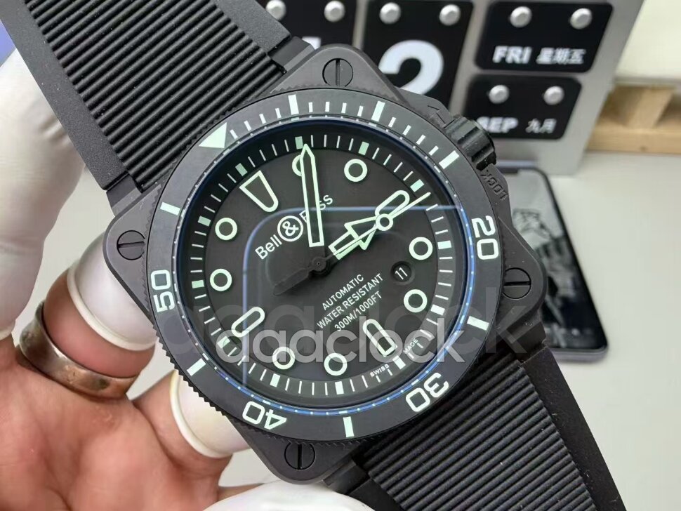 Bell & Ross BR 03 Diver Lum Outline BR03A-D-OL-CE/SRB Арт. BE-4325 Арт. BE-4325