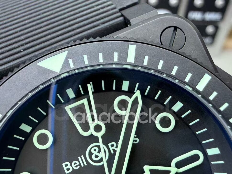 Bell & Ross BR 03 Diver Lum Outline BR03A-D-OL-CE/SRB Арт. BE-4325 Арт. BE-4325