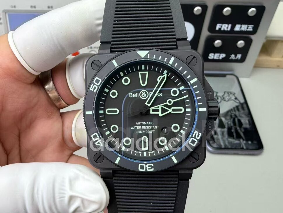 Bell & Ross BR 03 Diver Lum Outline BR03A-D-OL-CE/SRB Арт. BE-4325 Арт. BE-4325
