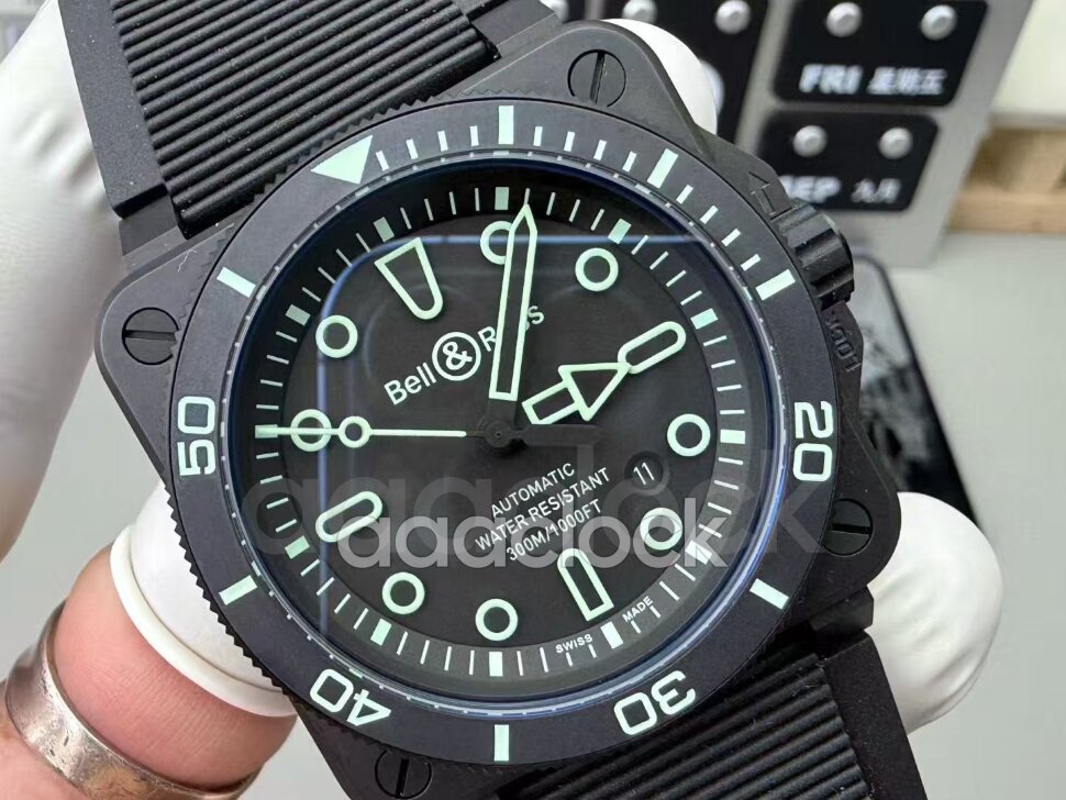 Bell & Ross BR 03 Diver Lum Outline BR03A-D-OL-CE/SRB Арт. BE-4325 Арт. BE-4325