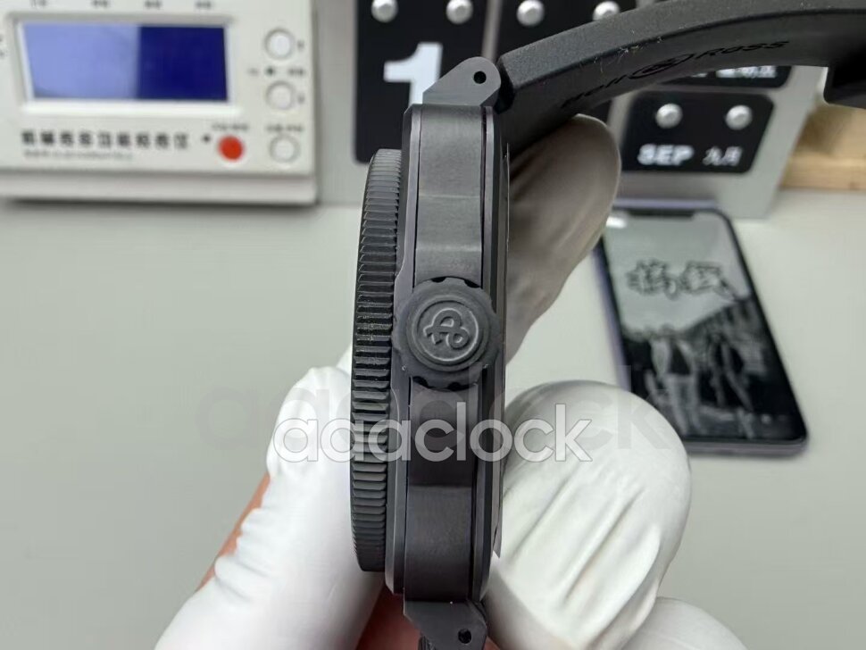Bell & Ross BR 03 Diver Lum Outline BR03A-D-OL-CE/SRB Арт. BE-4325 Арт. BE-4325