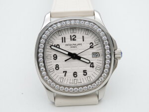 Patek Philippe Ladies Aquanaut 5067A-024