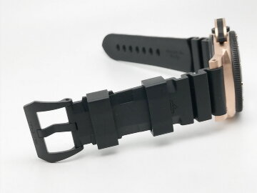 Panerai Submersible QuarantaQuattro OroCarbo PAM01070