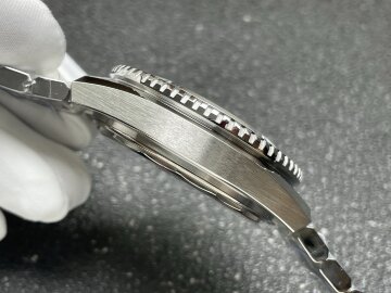 Omega Seamaster Planet Ocean 600m 217.30.42.21.01.001