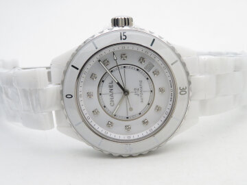Chanel J12 38mm Automatic H5705