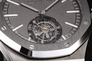 Audemars Piguet Royal Oak Tourbillon 41 mm Extra-Thin 26530TI.OO.1220TI.01