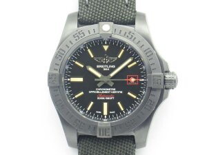 Breitling Avenger Blackbird 44 V17311101B1W1