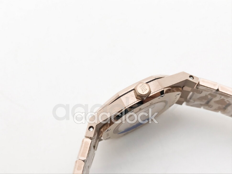 Audemars Piguet Royal Oak Quartz 67651OR.ZZ.D080CA.02 Арт. AP-0302 Арт. AP-0302