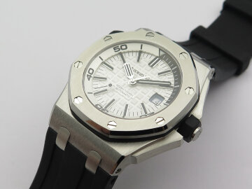 Audemars Piguet Royal Oak Offshore Diver 15710ST.OO.A002CA.02