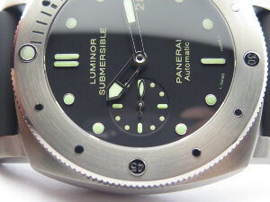 Panerai Submersible PAM00305
