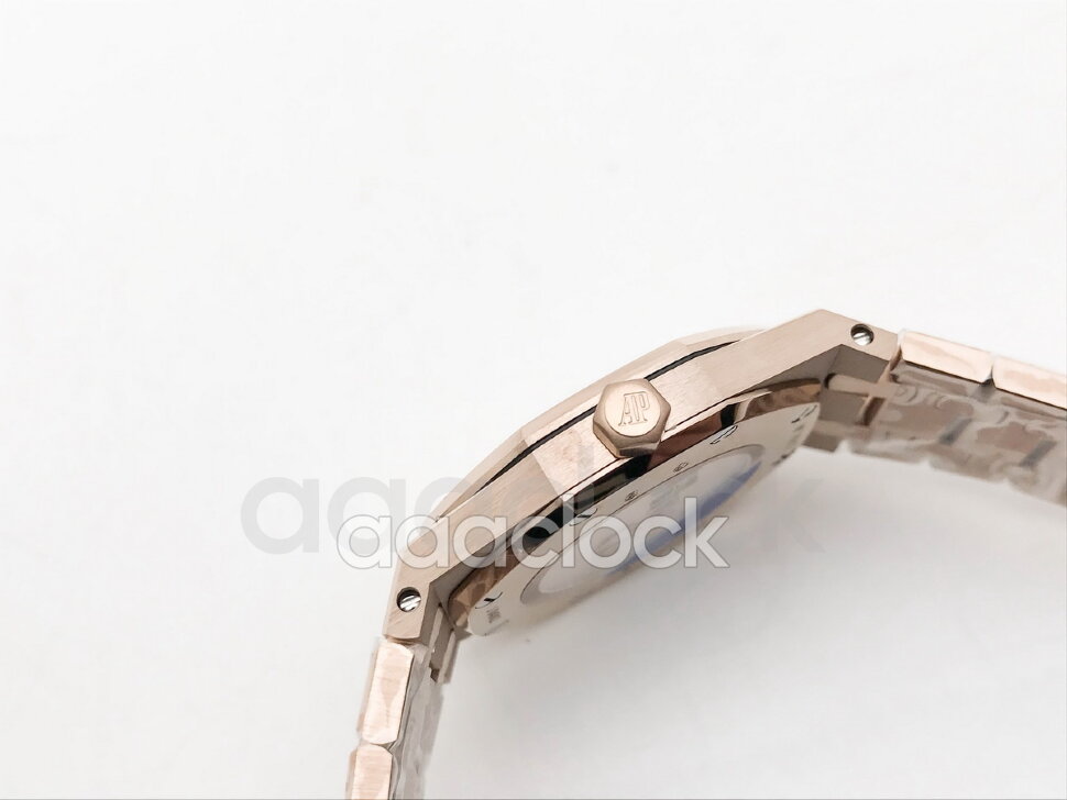 Audemars Piguet Royal Oak Quartz 67651OR.ZZ.D080CA.04 Арт. AP-0304 Арт. AP-0304