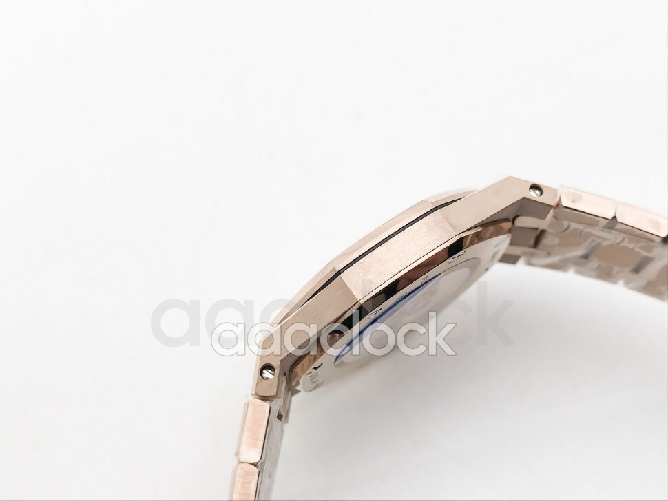 Audemars Piguet Royal Oak Quartz 67651OR.ZZ.D080CA.04 Арт. AP-0304 Арт. AP-0304