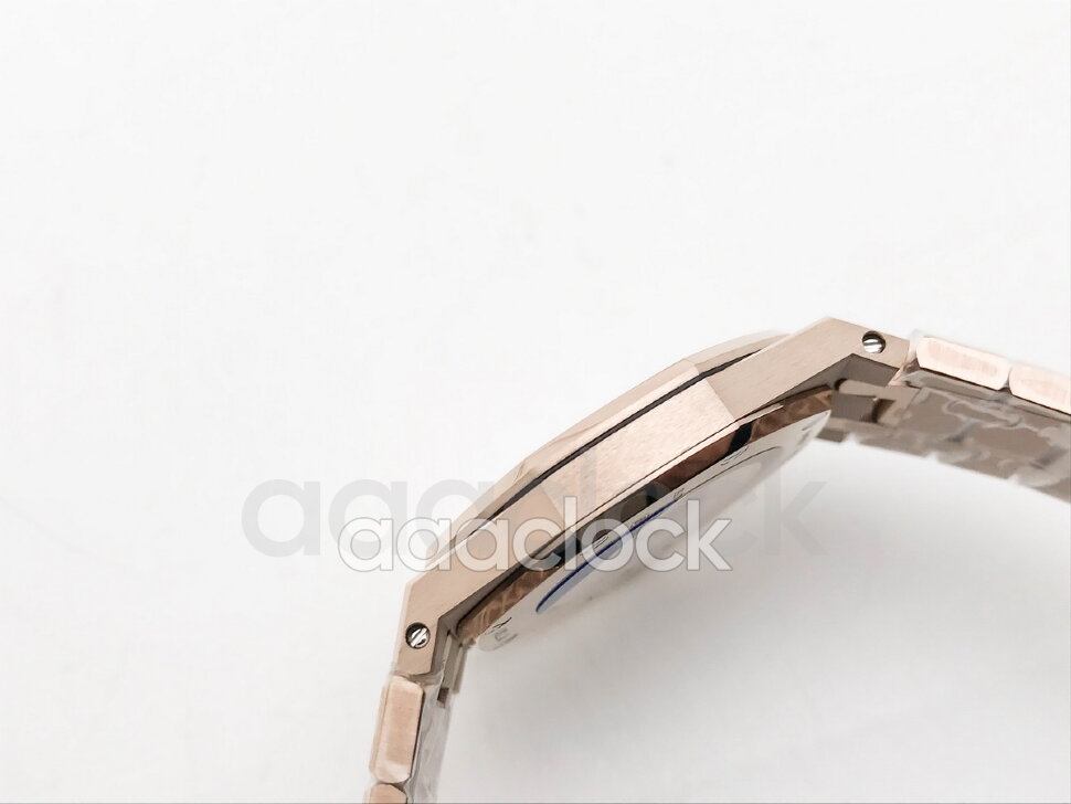 Audemars Piguet Royal Oak Quartz 67651OR.ZZ.D080CA.05 Арт. AP-0305 Арт. AP-0305