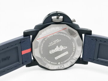 Panerai Submersible QuarantaQuattro Luna Rossa PAM01466