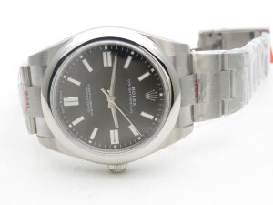 Rolex Oyster Perpetual 41 124300-0002
