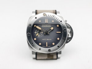 Panerai Submersible QuarantaQuattro Navy SEALs PAM01518