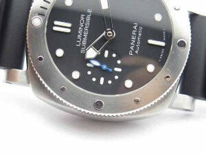 Panerai Submersible PAM00682