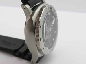 Panerai Submersible PAM00682