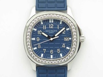Patek Philippe Ladies Aquanaut 5067A-025