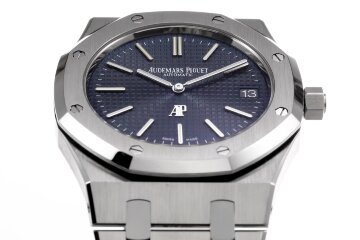 Audemars Piguet Royal Oak Extra-Thin Jumbo 15202ST.OO.1240ST.01