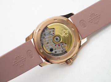Patek Philippe Ladies Aquanaut Mother of Pearl 5072R-001