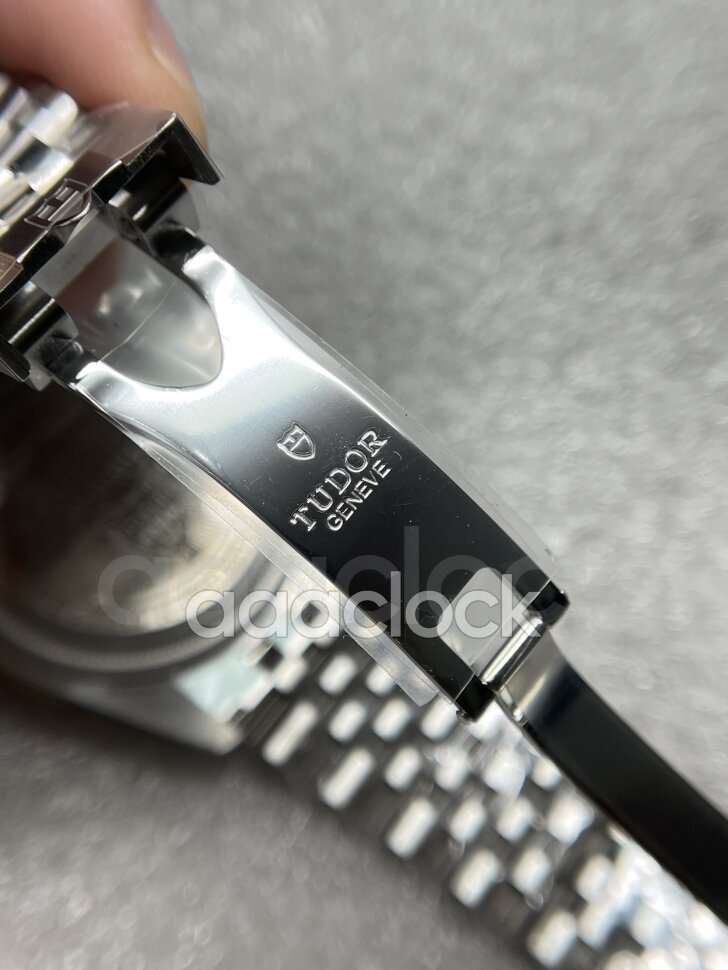 Tudor Black Bay Harrods 175th Anniversary Арт. TU-4360 Арт. TU-4360