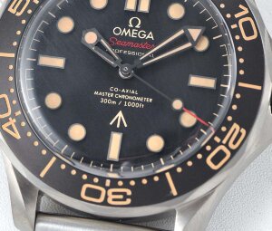 Omega Seamaster Diver 300M James Bond No Time to Die 210.90.42.20.01.001
