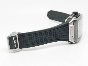 Hublot Square Bang Unico Titanium 821.NM.0170.RX