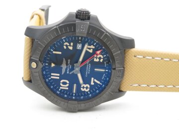 Breitling Avenger Automatic GMT 45 Night Mission V32395101B1X1