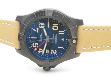 Breitling Avenger Automatic GMT 45 Night Mission V32395101B1X1