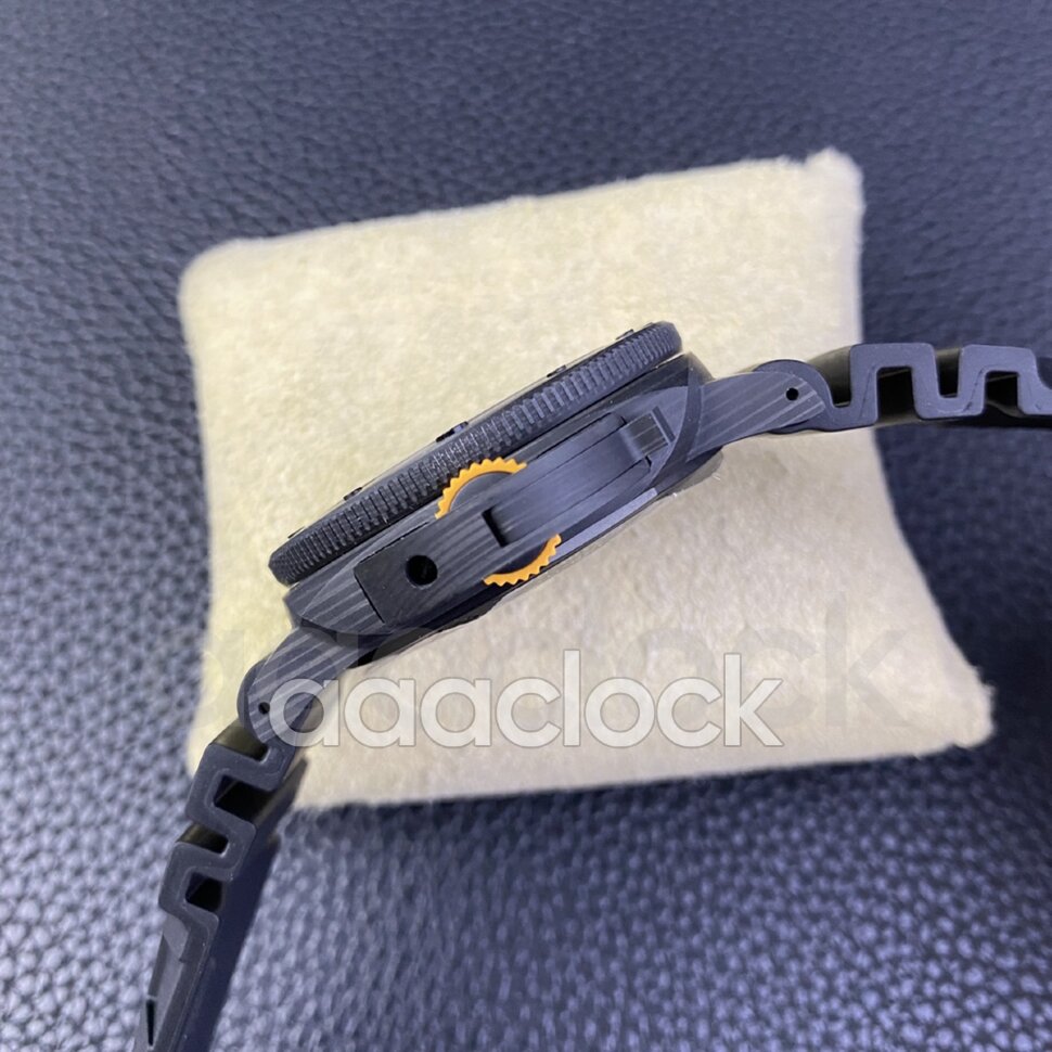 Panerai Luminor Submersible GMT Carbotech Navy SEALs PAM01324 Арт. PA-2044 Арт. PA-2044