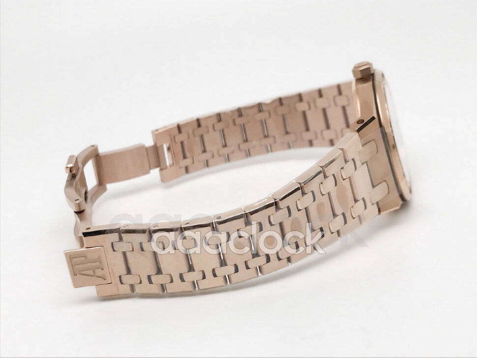 Audemars Piguet Royal Oak Quartz 67651OR.ZZ.D010CA.01 Арт. AP-0300 Арт. AP-0300