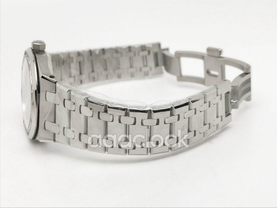 Audemars Piguet Royal Oak Quartz 67651ST.ZZ.D002CR.04 Арт. AP-0312 Арт. AP-0312