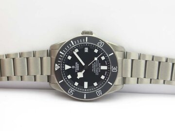 Tudor Pelagos LHD 25610TNL