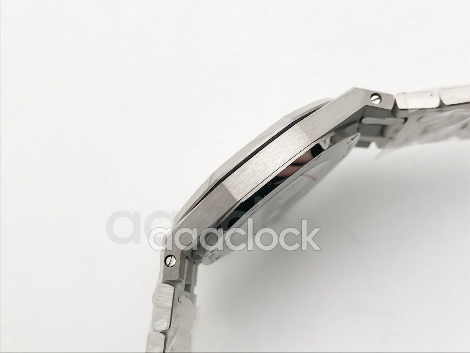 Audemars Piguet Royal Oak Quartz 67651ST.ZZ.1261ST.01 Арт. AP-0309 Арт. AP-0309