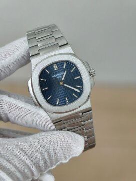 Patek Philippe Nautilus 5610/1P-001