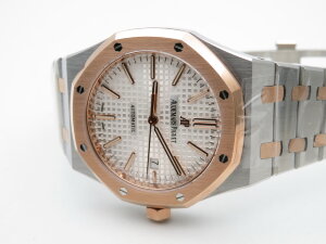 Audemars Piguet Royal Oak Automatic 15400SR.OO.1220SR.01