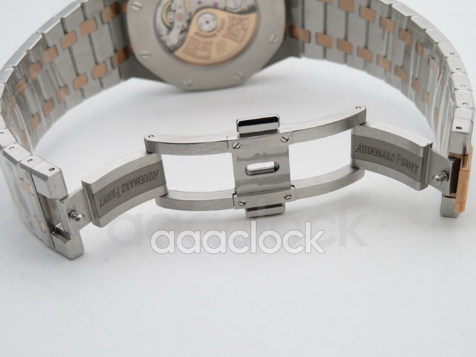 Audemars Piguet Royal Oak Automatic 15400SR.OO.1220SR.01 Арт. AP-0072 Арт. AP-0072